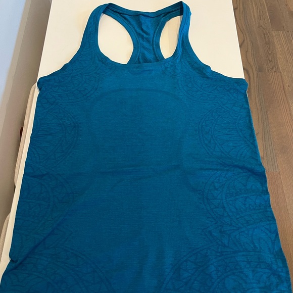 Lululemon Swiftly Racerback Tech Tank- Rare color and Pattern! - Picture 2 of 4